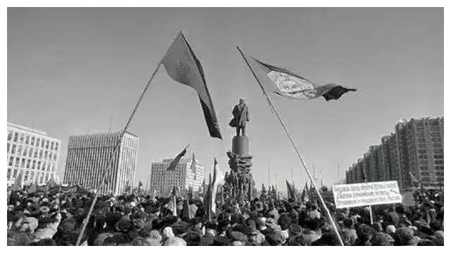 悲剧的俄罗斯,苏联解体丧失1\/4的领土面积,比晚