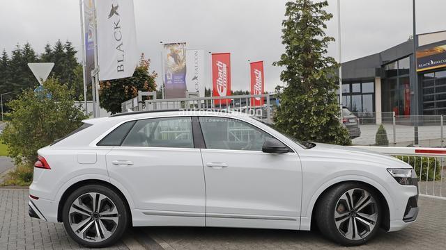 奥迪又放大招了!新车比Q8还帅,4.0T配V8,堪称奥迪最快SUV