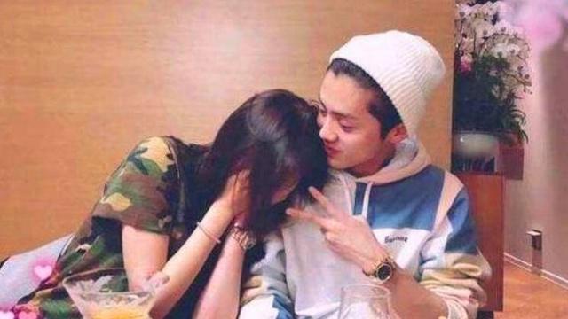 鹿晗没有向关晓彤求婚,在你心里,什么时候是结