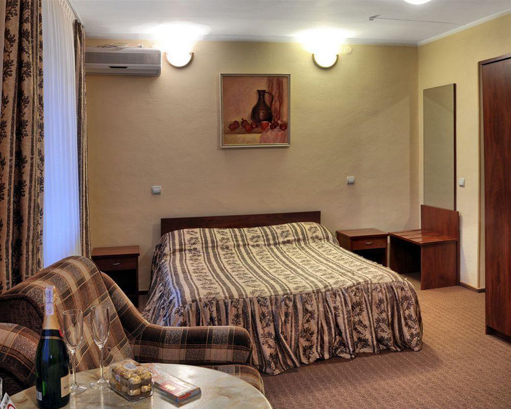 一直说乌克兰美女, 看看去乌克兰泡妞花多少钱