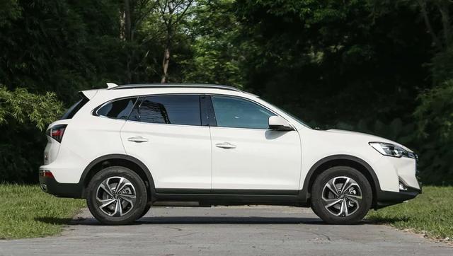 7座SUV11万起售, 2.0T动力全景天窗, 比H6实用性高不少呢!