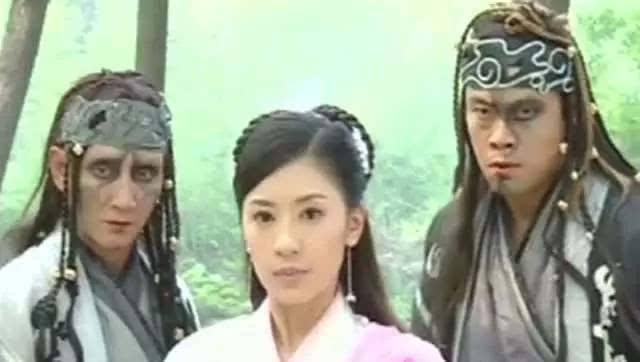 赵敏年纪轻轻,她靠什么本事驾驭成昆玄冥二老范遥等大佬?