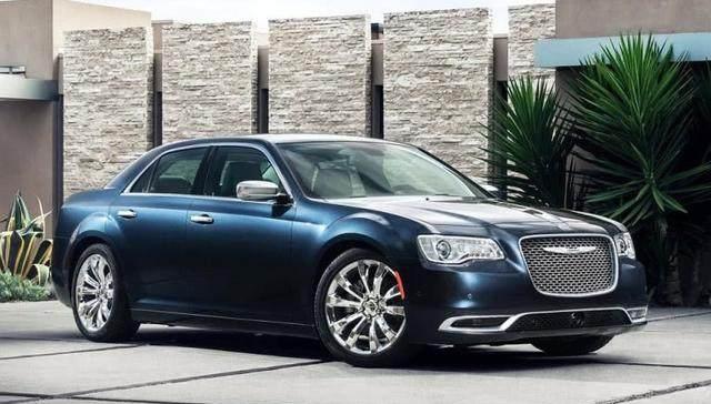 外观不输300万的宾利，V6+8AT，仅售30万气势不输奥迪A8