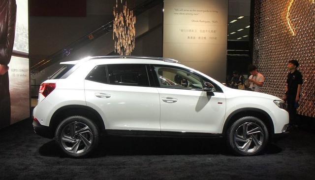 这款车和途观一个价, 定位豪华车月销266辆, 实在是有点尴尬!