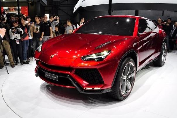 这SUV突破650马力，与宾利添越同平台，比奥迪Q7美，订金才10万