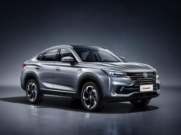 2.0T+8AT长安最美中型轿跑SUV CS85广州车展亮相