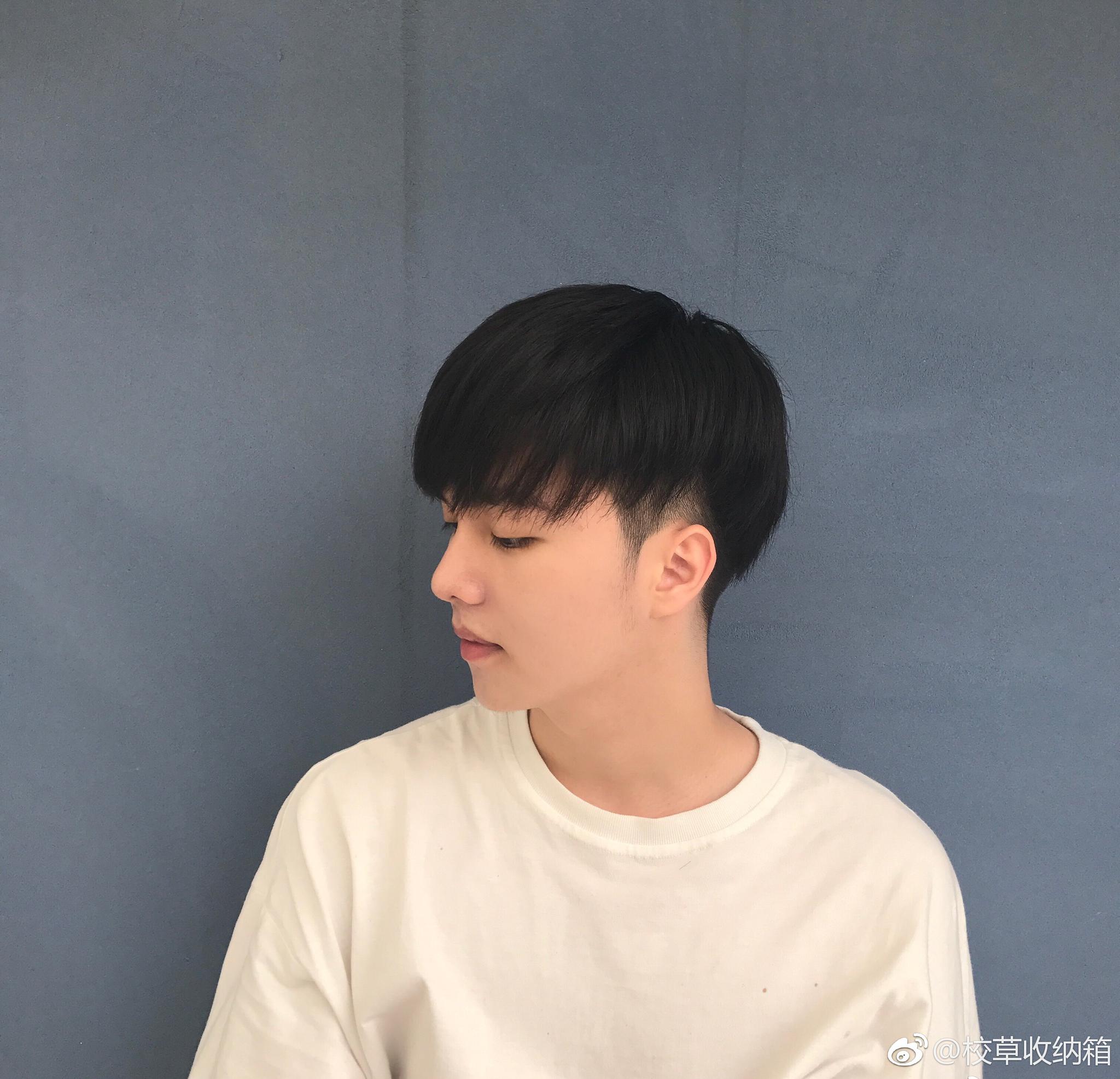 男生侧颜诱惑起来简直了~