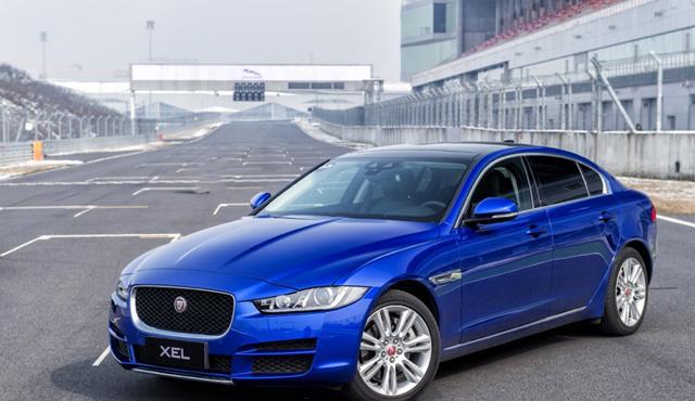 比奔驰C级更漂亮，内饰完爆宝马3系，操控虐A4，打8折你买吗