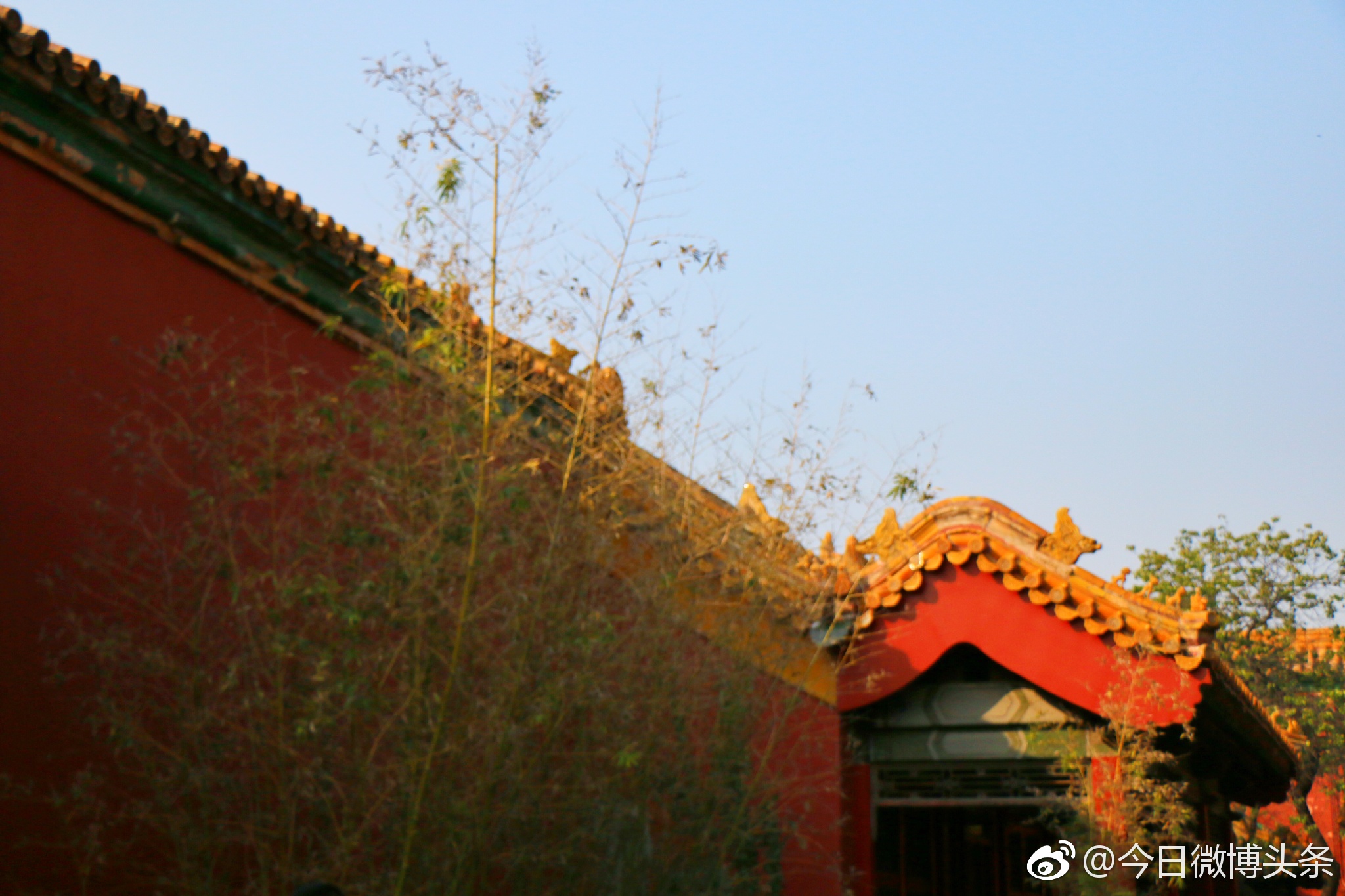 北京故宫,旧称紫禁城,位于北京中轴线的中心