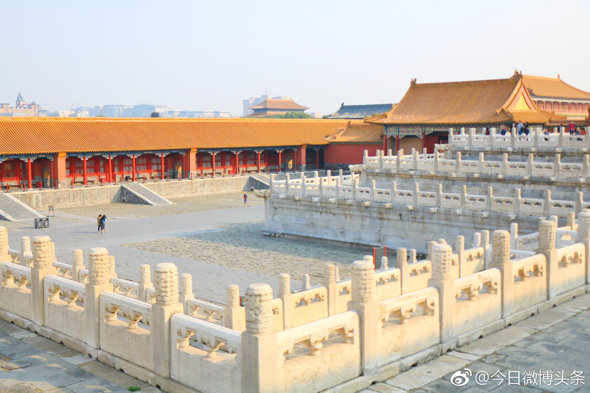 北京故宫,旧称紫禁城,位于北京中轴线的中心