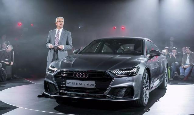 颜值媲美保时捷 内饰科技感爆棚 却失去了上一代的霸气 你怎么看