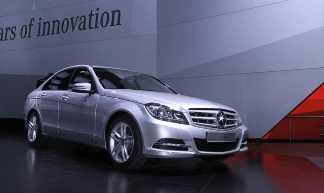 新c级外形属于奔驰车系中很具个人色彩的车型, 年轻人都买的起?