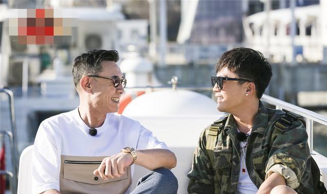 《年味有FUN》杜淳父子兄弟相称 首次结伴旅行