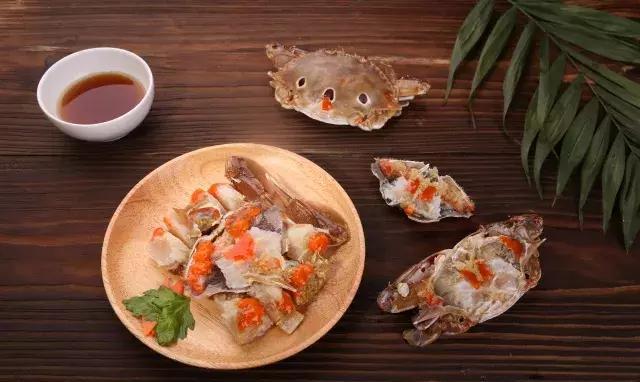 近期不少宁波人发现这只红膏炝蟹有问题,原来