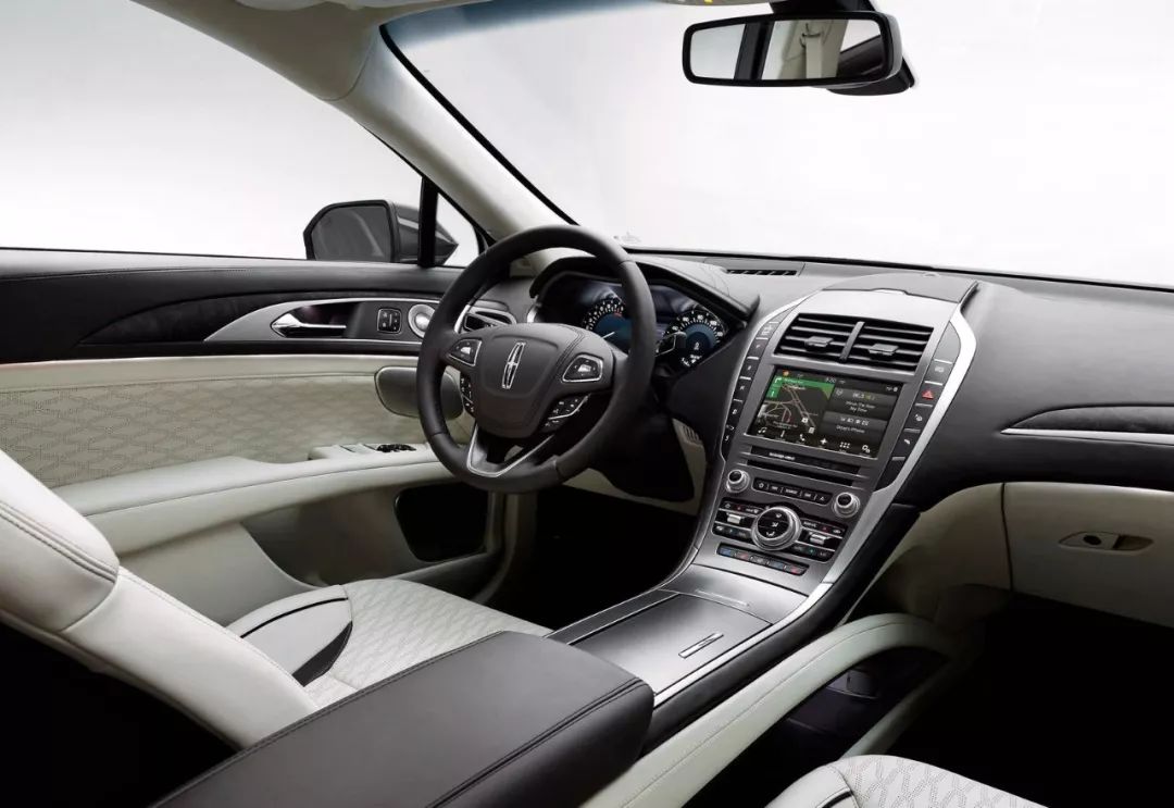 林肯被长安国产,价格便宜20万。