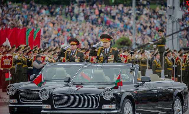 红旗终于出口了两台L5, 一分钱没挣, 还倒贴了22辆猛士装甲车