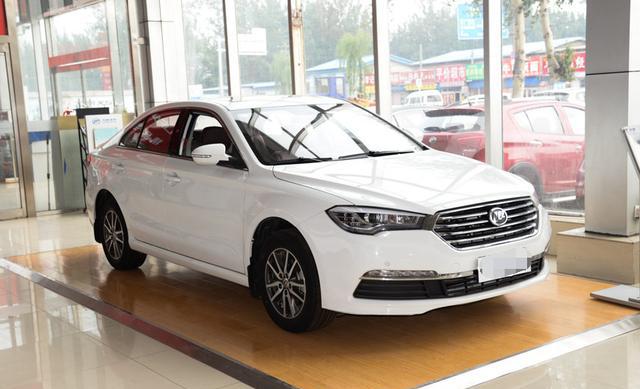 因为取错名而被嫌弃，只售7万都没人买，网友：回家卖摩托吧！