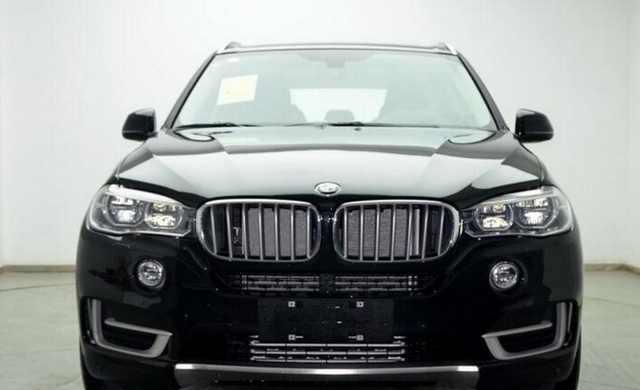 宝马新X5 xDrive50i