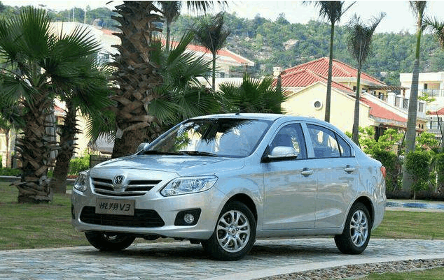 仅卖3万, 你要不买捷达就买它! 一箱油绕县城三圈无压力