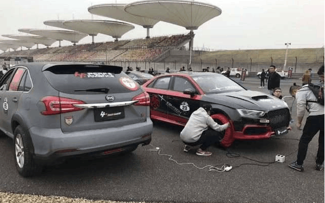 原来比亚迪唐在赛场上还是这样一个“暖男”, 真的很赞!