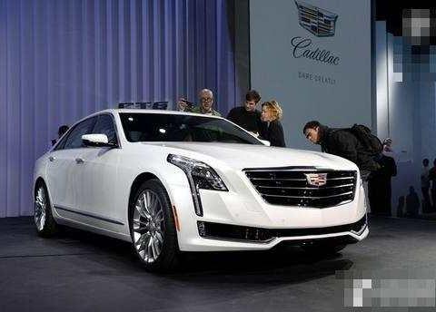 买奔驰E级都后悔吧, 体验什么叫真正的豪车! 落地不到30W