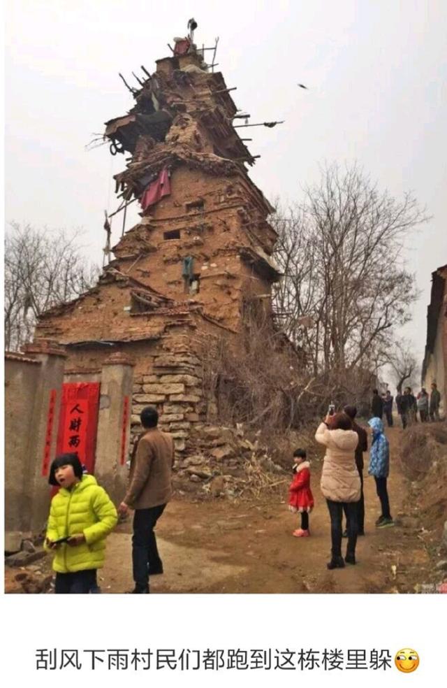 堡垒之夜:看起来像堡垒大佬建房打架,其实背后