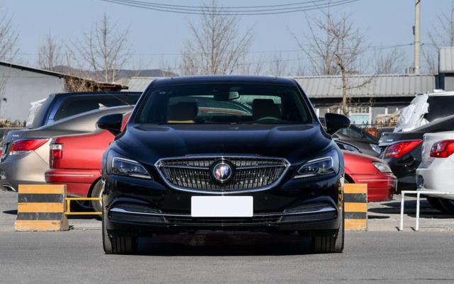 买迈腾的后悔了，这货车长5.1米，狂降4万，还买啥卡罗拉