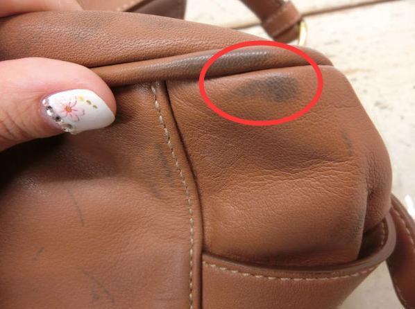 包包变脏别扔掉,教你一清洗绝招,轻松去除皮包
