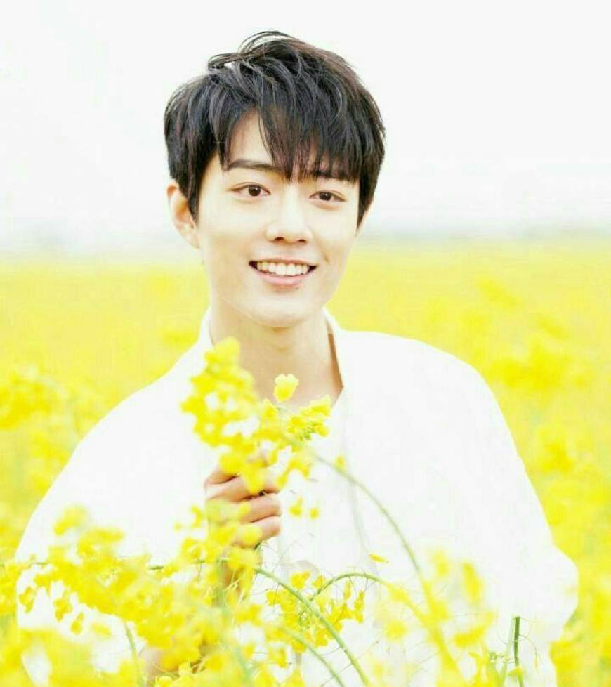 肖战高清无水印壁纸,元气的笑容,让人看见就很舒服呀