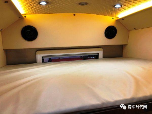 佳乐考斯特自动挡房车亮相昆山房车旅游文化博览会!国庆走起!
