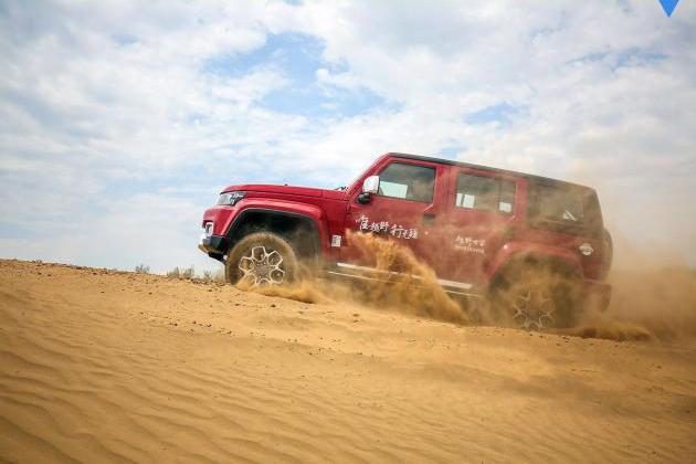 为越野而生的大玩具 试驾北京BJ40 PLUS