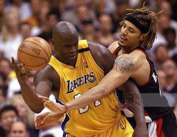 奥尼尔实力有多强?娶比自己矮58厘米妻子,夺四次nba总