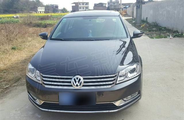 新车落地24万, 现在仅标价11万, 车主: 开着上班同事刮目相看