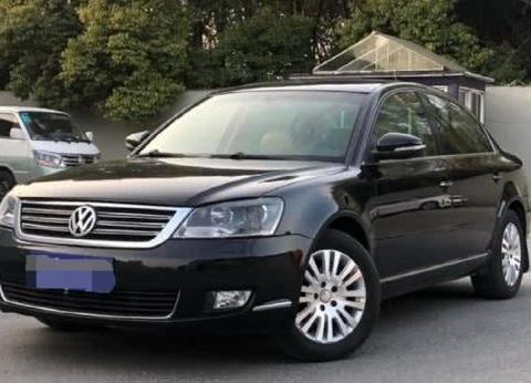 买这辆Passat领驭，二手价才6万，驾驶这车显得低调稳重