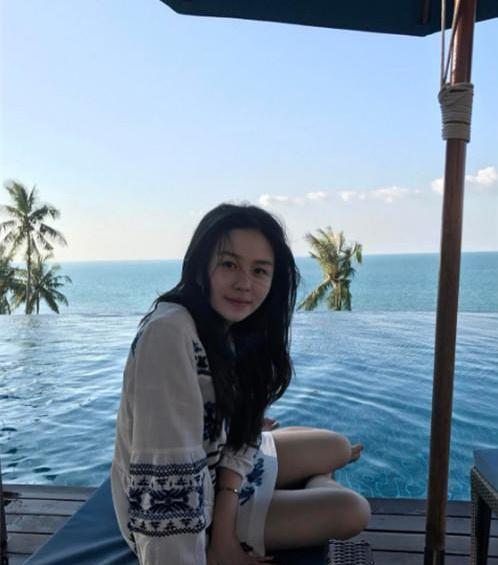 邱淑贞女儿沈月意外走红,娱乐圈还有一个沈月