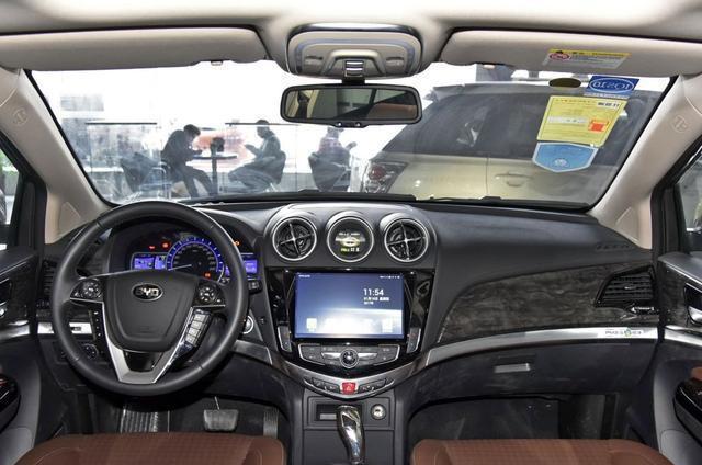 十万级SUV内饰大比拼, 哈弗简直惊艳四方, 这让人意外