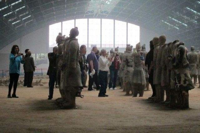 去西安看兵马俑,为何导游一再强调不要拍照,吓