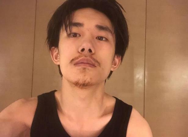 王俊凯把易烊千玺干了个爽