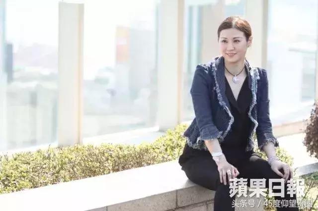 曾演《金枝欲孽》，父母双亡老公病逝，而她依然坚强笑看人生