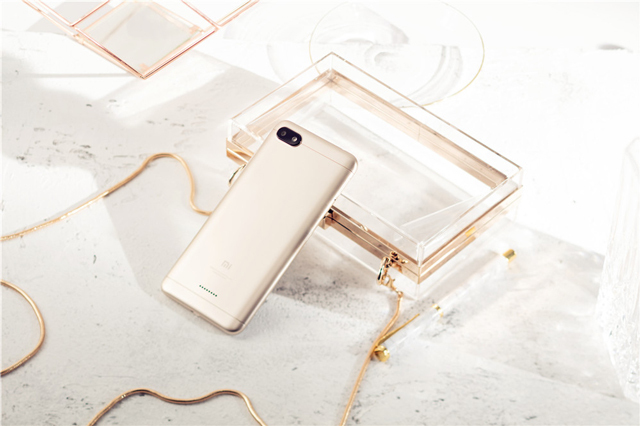 红米6系列搭载联发科12nm处理器 机身坚固可