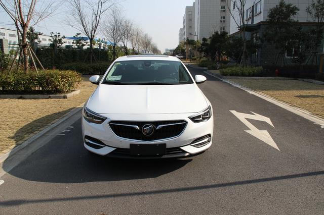 新君威购车历程与用车一周感受，车主:买什么车全听老婆大人的!