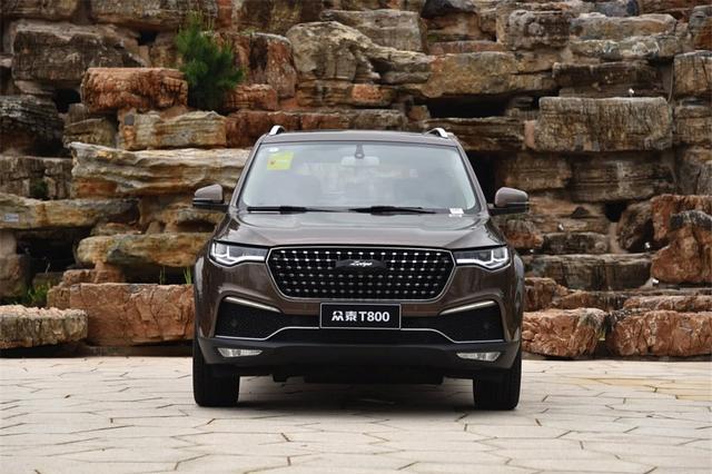 众泰又火了一把，4米9的6座SUV上市，卖14万，气势不输路虎揽胜