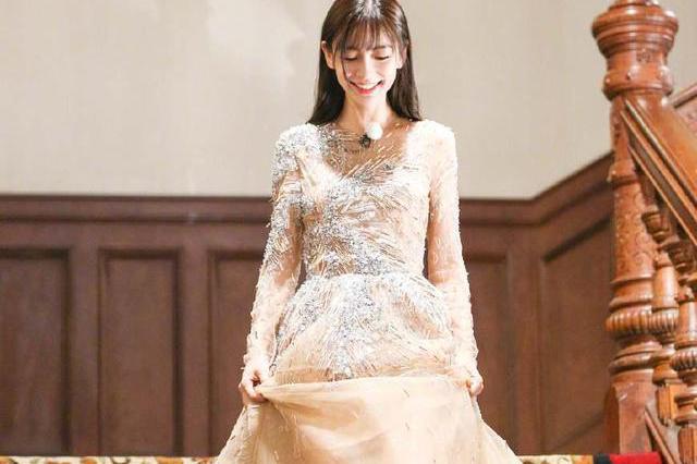 杨颖图片最美跑男礼服,杨颖图片仙女稀有 angelababy跑男最美的礼服,每一套都穿成仙女,最后一套失算了