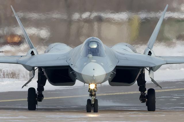 美国专家比较歼20、Su57、F22，结论：俄罗斯五代机强于中国