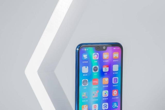 千元潮美手机,荣耀9i手机也有很吓人的技术