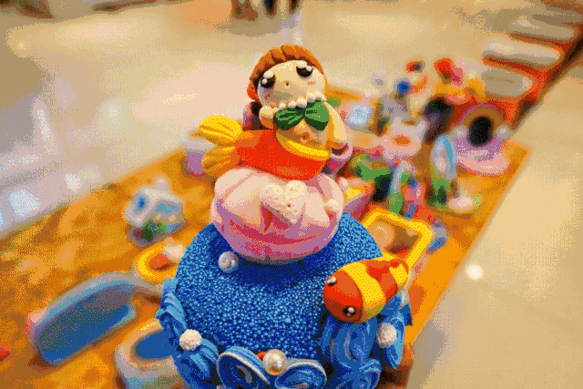 一年级用彩泥做北京天安门怎样做