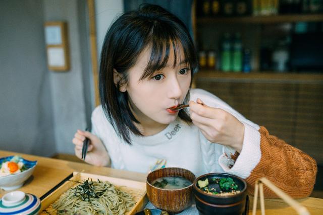 袁冰妍晒闺蜜照,《创造101》王菊都出镜,网友