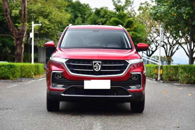 刚上市就月销破万，跻身SUV榜单前10名，宝骏530卖爆了！