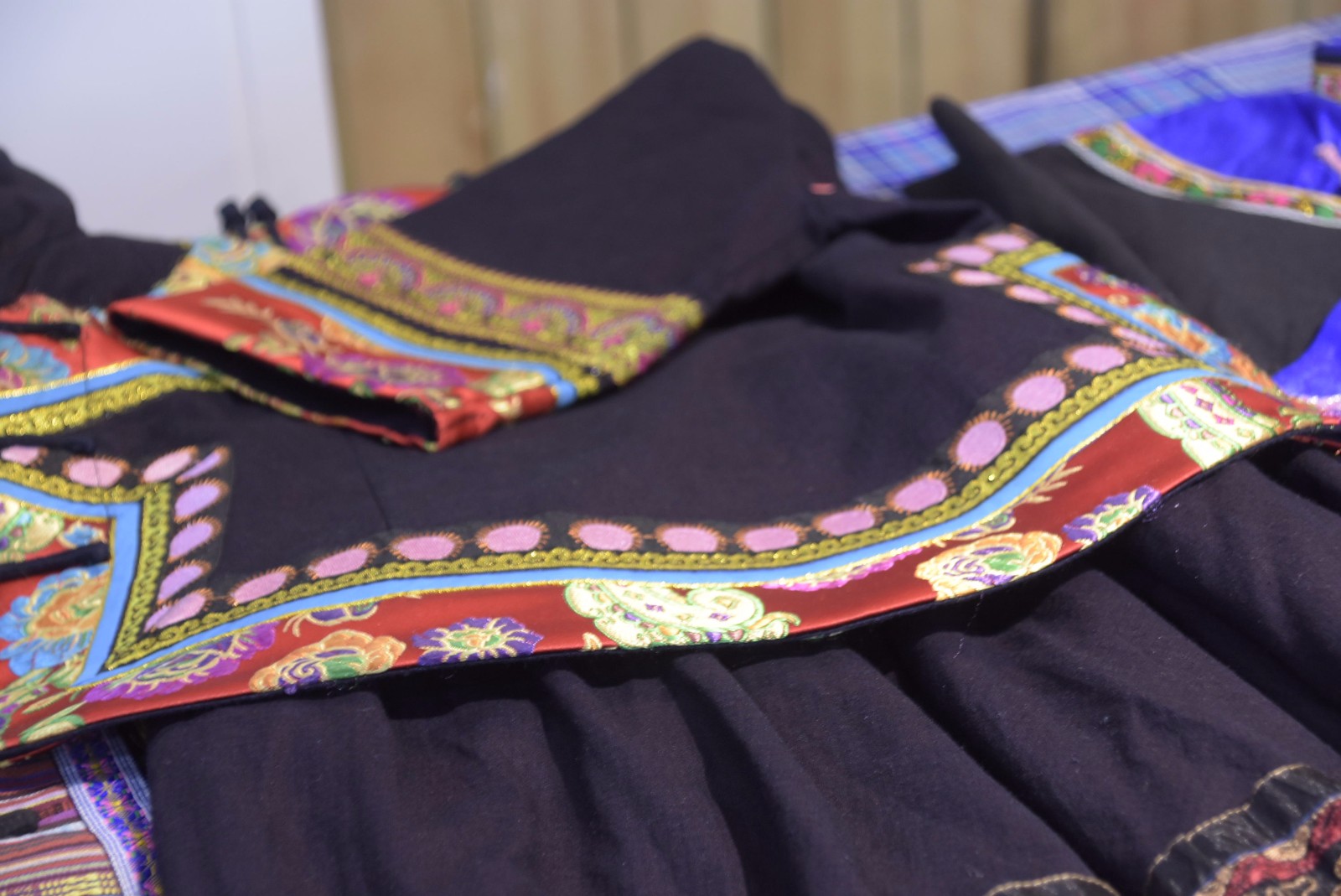 黔西南州举行首届多彩贵州民族服饰设计大赛