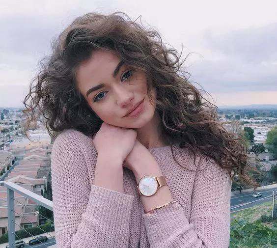 韩国时下最流行的发型，“泡面头”就连女星也纷纷换了这造型!